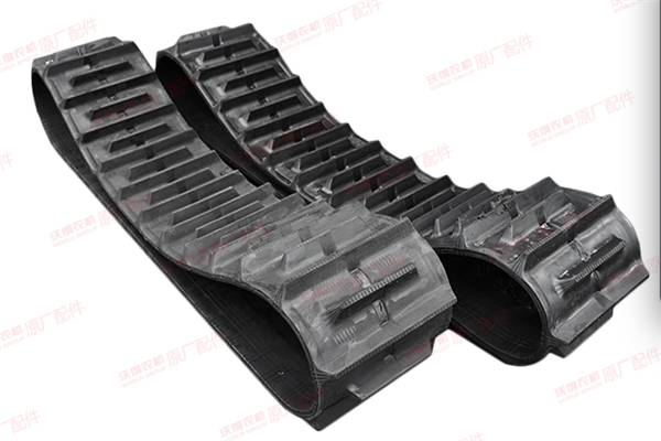 5009051 RUBBER TRACK