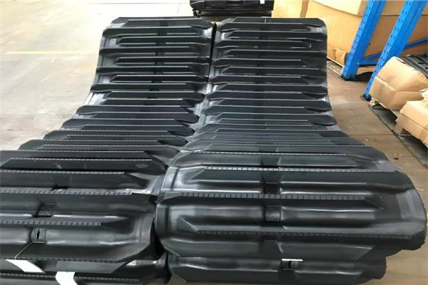 5509056 RUBBER TRACK